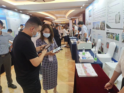 现场客户展台咨询